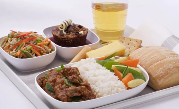 Suất ăn trên chuyến bay của Emirates