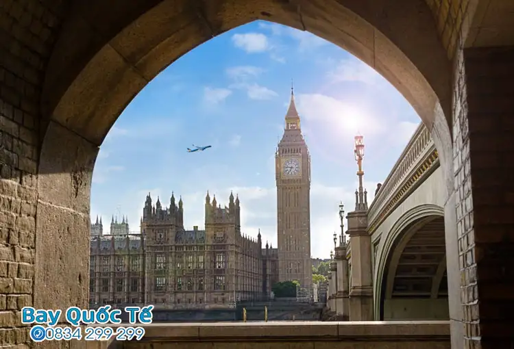 Cung điện Westminster và tháp đồng hồ Big Ben hút khách đặt vé máy bay đi Anh